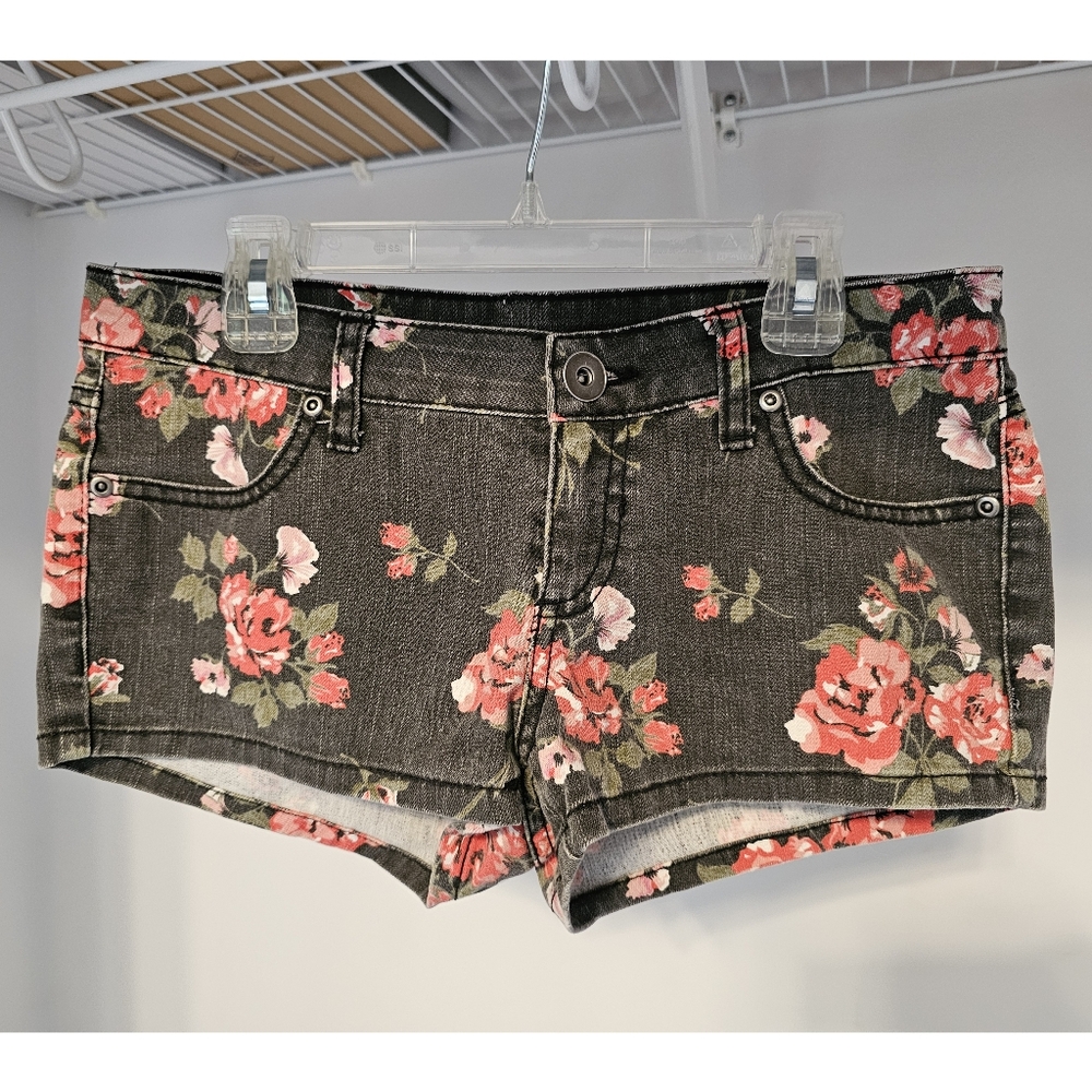City Streets Classic Shorty Shorts - Vintage Gray w/ Red Floral - Size 3